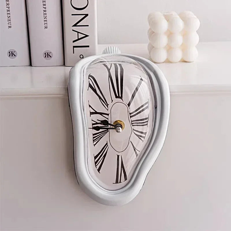 MELTING CLOCK